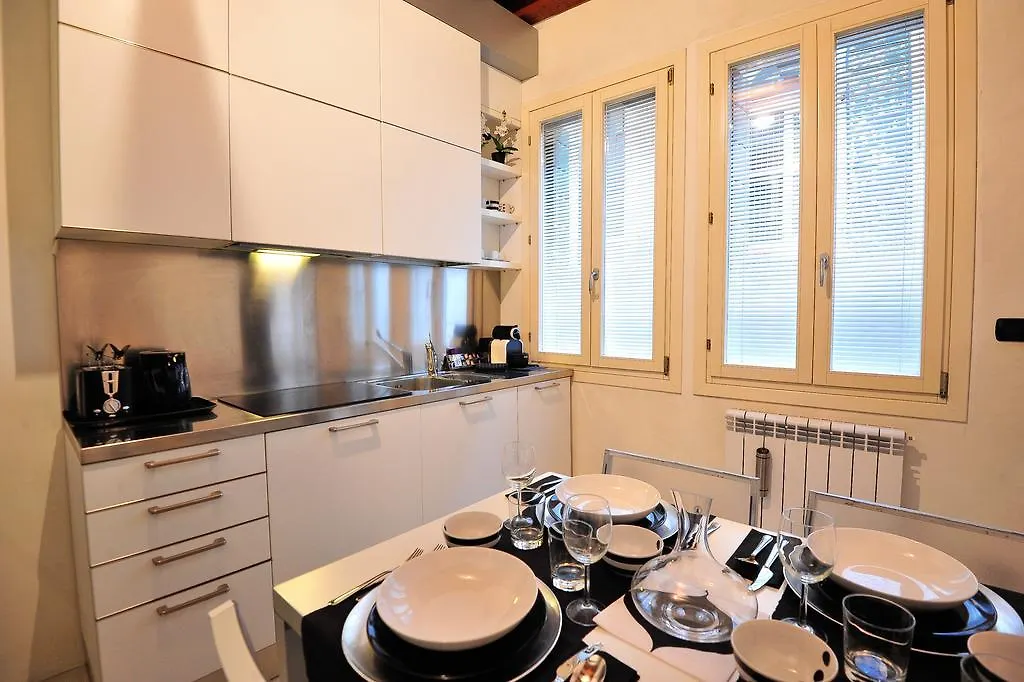 Palazzo Del Sale, Rialto Apartment Venice Italy